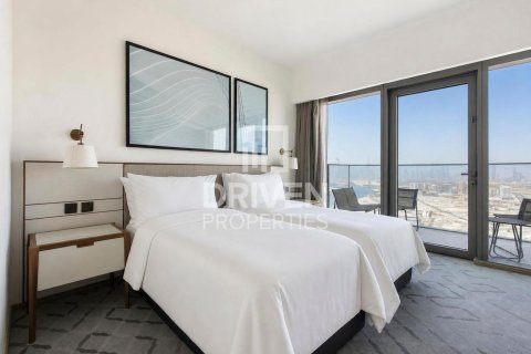Apartment de 3 dormitorios en Address Harbour Point, UAE No. 204739 11