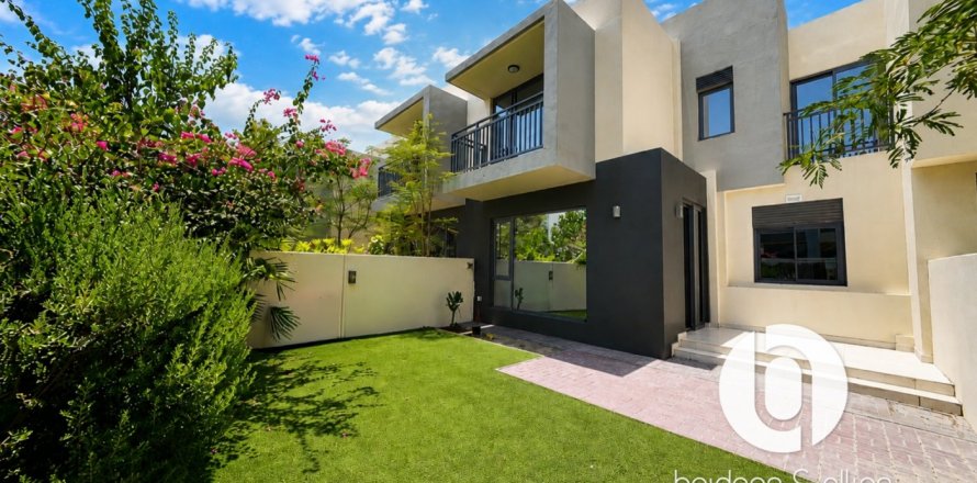 Villa de 3 dormitorios en Dubai Hills Estate, UAE No. 162994