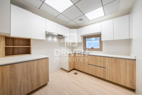 Квартира с 2 спальнями в Бизнес-Бэй, ОАЭ №138018 9