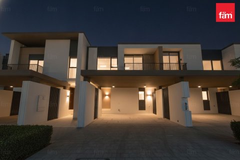 Townhouse de 3 dormitorios en Dubai, UAE No. 169812