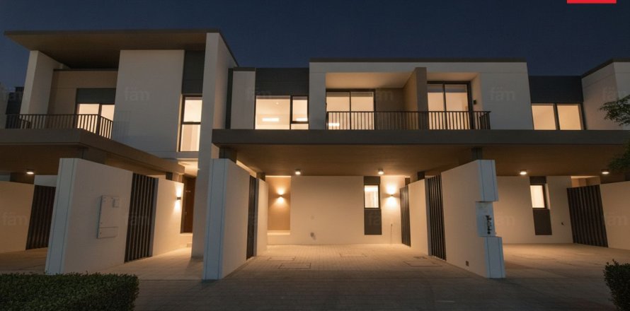 Townhouse de 3 dormitorios en Dubai, UAE No. 169812