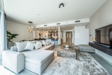 Apartment de 2 dormitorios en The Address Dubai Marina, UAE No. 143908 8