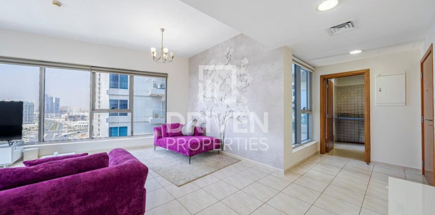 Квартира с 2 спальнями в Dubai Residence Complex, ОАЭ №190326