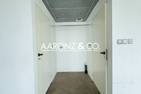 140m² Office in Jumeirah Lake Towers, UAE No. 115155 15