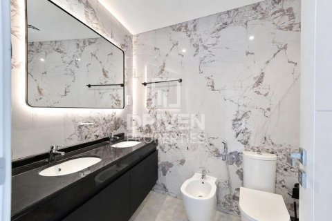 Квартира с 3 спальнями в Damac Heights, ОАЭ №192560 12