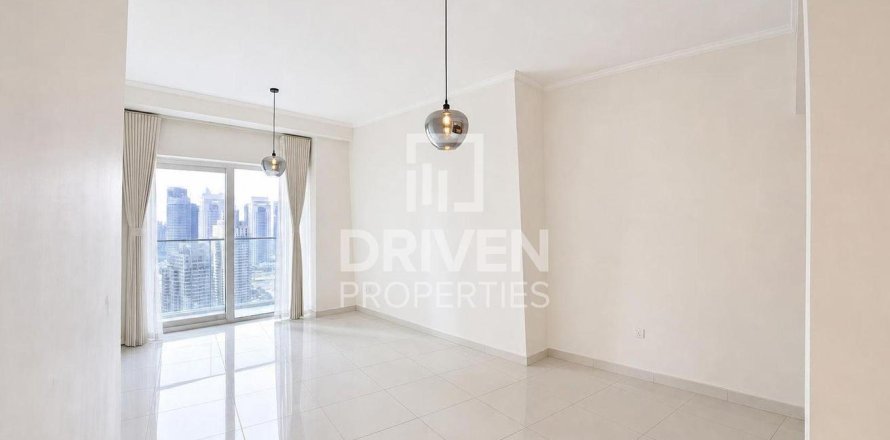 Квартира с 3 спальнями в Damac Heights, ОАЭ №192560