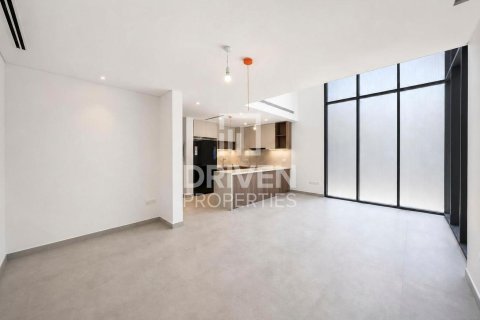 4 bedrooms Villa in Mudon, UAE No. 192557 3