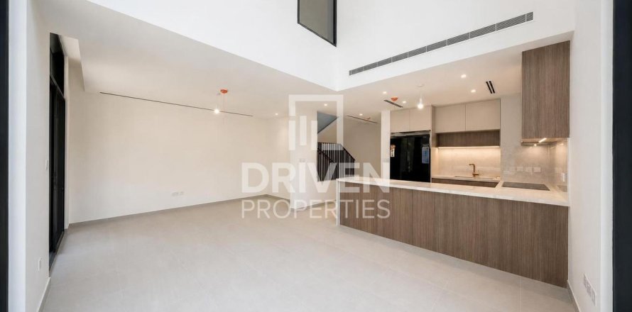 4 bedrooms Villa in Mudon, UAE No. 192557