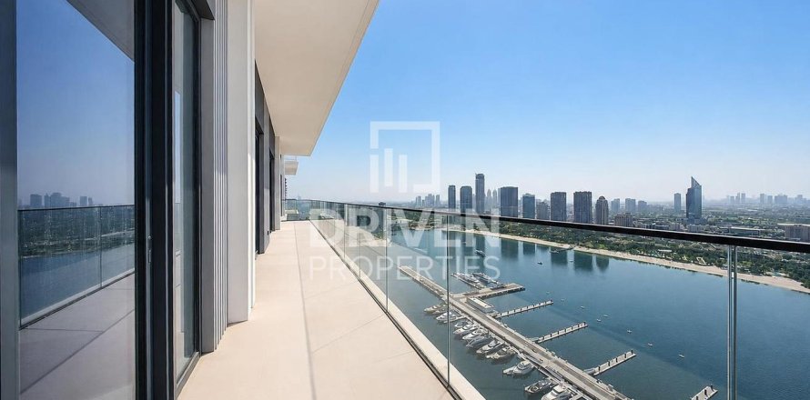 Penthouse de 4 chambres à EMAAR Beachfront, UAE No. 204627