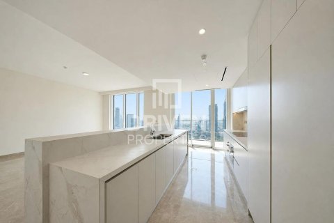 Penthouse de 4 chambres à EMAAR Beachfront, UAE No. 204627 22