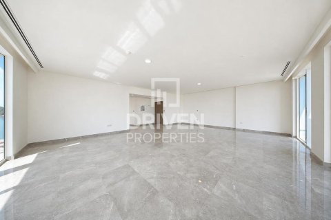 Penthouse de 4 chambres à EMAAR Beachfront, UAE No. 204627 4