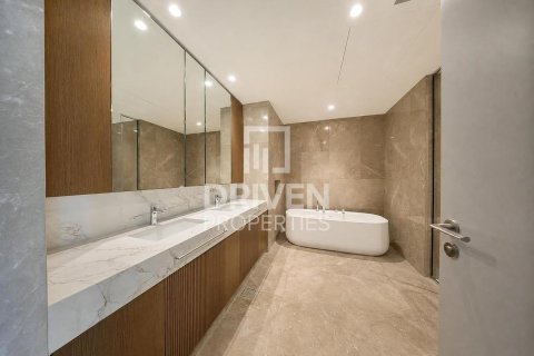 Penthouse de 4 chambres à EMAAR Beachfront, UAE No. 204627 25