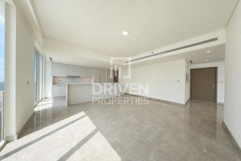 Penthouse de 4 chambres à EMAAR Beachfront, UAE No. 204627 8