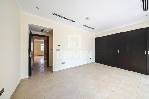 3 غرف نوم فيلا في Jumeirah Park, الإمارات العربية المتحدة رقم 204629 15