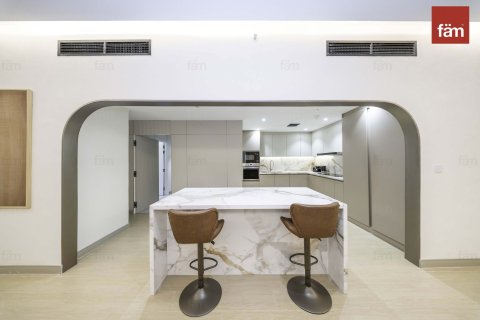 4 bedrooms Apartment in Dubai, UAE No. 143579 9