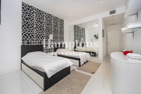 2 bedrooms Apartment in The Address Dubai Marina, UAE No. 166269