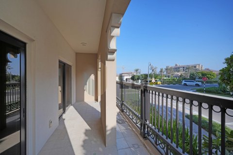 Квартира с 3 спальнями  №131521 3