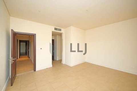 Квартира с 3 спальнями  №131521 28