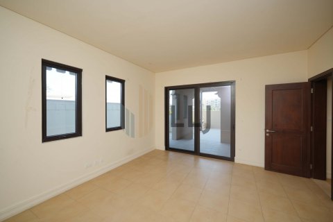 Квартира с 3 спальнями  №131521 29