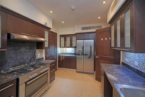 Квартира с 3 спальнями  №131521 11