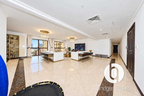 3 bedrooms Apartment in Jumeirah Beach Residence, UAE No. 208430