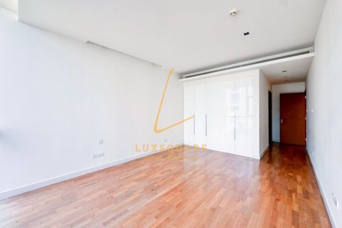 3 bedrooms Apartment in Al Wasl, UAE No. 198882 18
