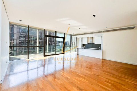 3 bedrooms Apartment in Al Wasl, UAE No. 198882