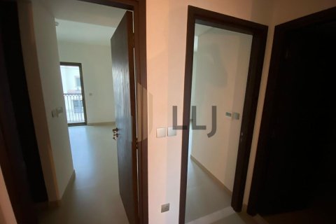 Villa de 3 dormitorios en Abu Dhabi, UAE No. 102045 9