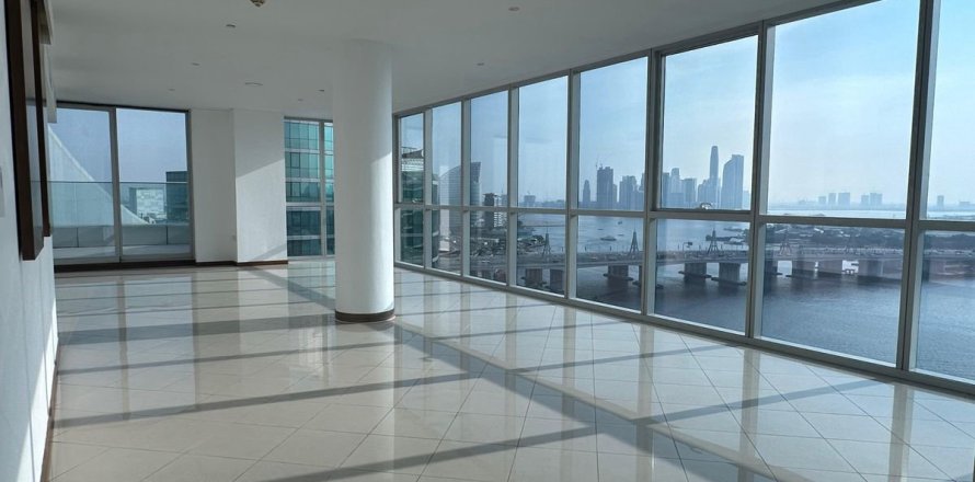 Квартира с 4 спальнями №125998