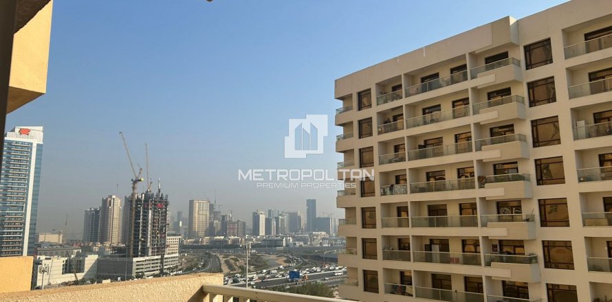 Apartment de 3 dormitorios en Dubai Production City (IMPZ), UAE No. 79009