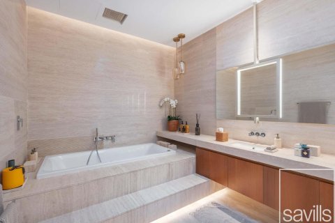 Вилла с 4 спальнями в Пальма Джумейра, ОАЭ №136398 16