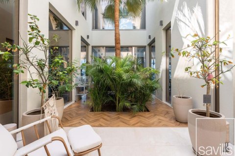 Вилла с 4 спальнями в Пальма Джумейра, ОАЭ №136398 7