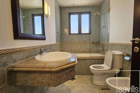 Вилла с 4 спальнями в Garden Homes, ОАЭ №136395 10