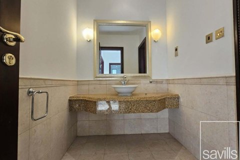 Вилла с 4 спальнями в Garden Homes, ОАЭ №136395 9