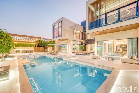 Вилла с 4 спальнями в Аль-Барари, ОАЭ №136399 4