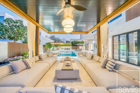 Вилла с 4 спальнями в Аль-Барари, ОАЭ №136399 8