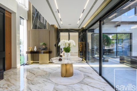 Вилла с 4 спальнями в Аль-Барари, ОАЭ №136399 16