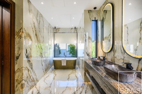 Вилла с 4 спальнями в Аль-Барари, ОАЭ №136399 25