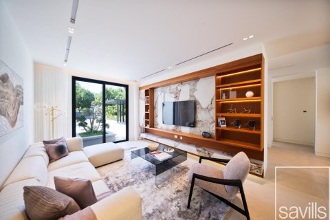 Вилла с 5 спальнями в Jumeirah Islands, ОАЭ №136394 7