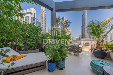 2 bedrooms Apartment in 29 Burj Boulevard, UAE No. 137701 4