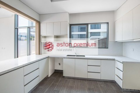 5 bedrooms Villa in Al Furjan, UAE No. 104984 18