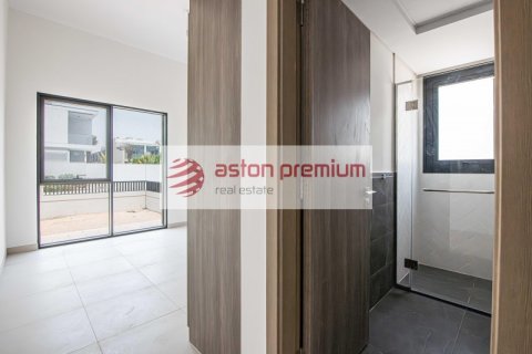 5 bedrooms Villa in Al Furjan, UAE No. 104984 20