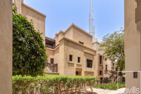 Квартира с 3 спальнями в Даунтаун Дубай (Даунтаун Бурдж Дубай), ОАЭ №136589