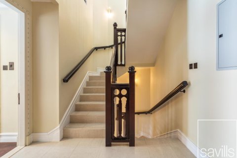 Квартира с 3 спальнями в Даунтаун Дубай (Даунтаун Бурдж Дубай), ОАЭ №136589 10