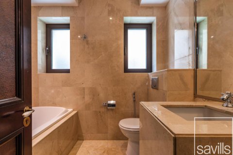 Квартира с 3 спальнями в Даунтаун Дубай (Даунтаун Бурдж Дубай), ОАЭ №136589 22