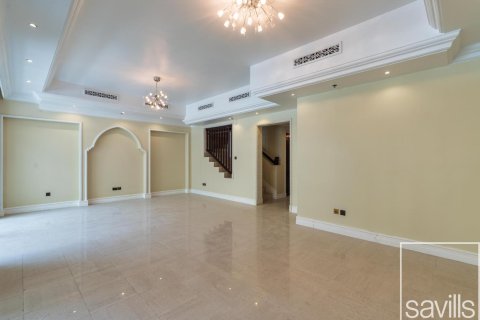 Квартира с 3 спальнями в Даунтаун Дубай (Даунтаун Бурдж Дубай), ОАЭ №136589 12