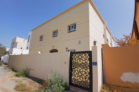 4 bedrooms Twin Villa in Al Ansab, Oman No. 61875 1