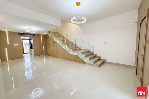 4 bedrooms Townhouse in Dubai, UAE No. 164959 3