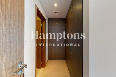 Apartment de 2 dormitorios en The Address Dubai Marina, UAE No. 148292 6