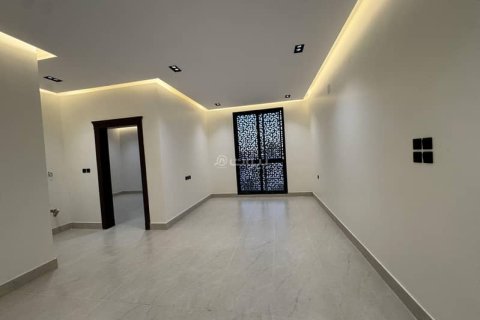 5 bedrooms Villa in Riyadh, Saudi Arabia No. 59991 15